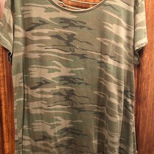 2x camouflage ribbed t-shirt